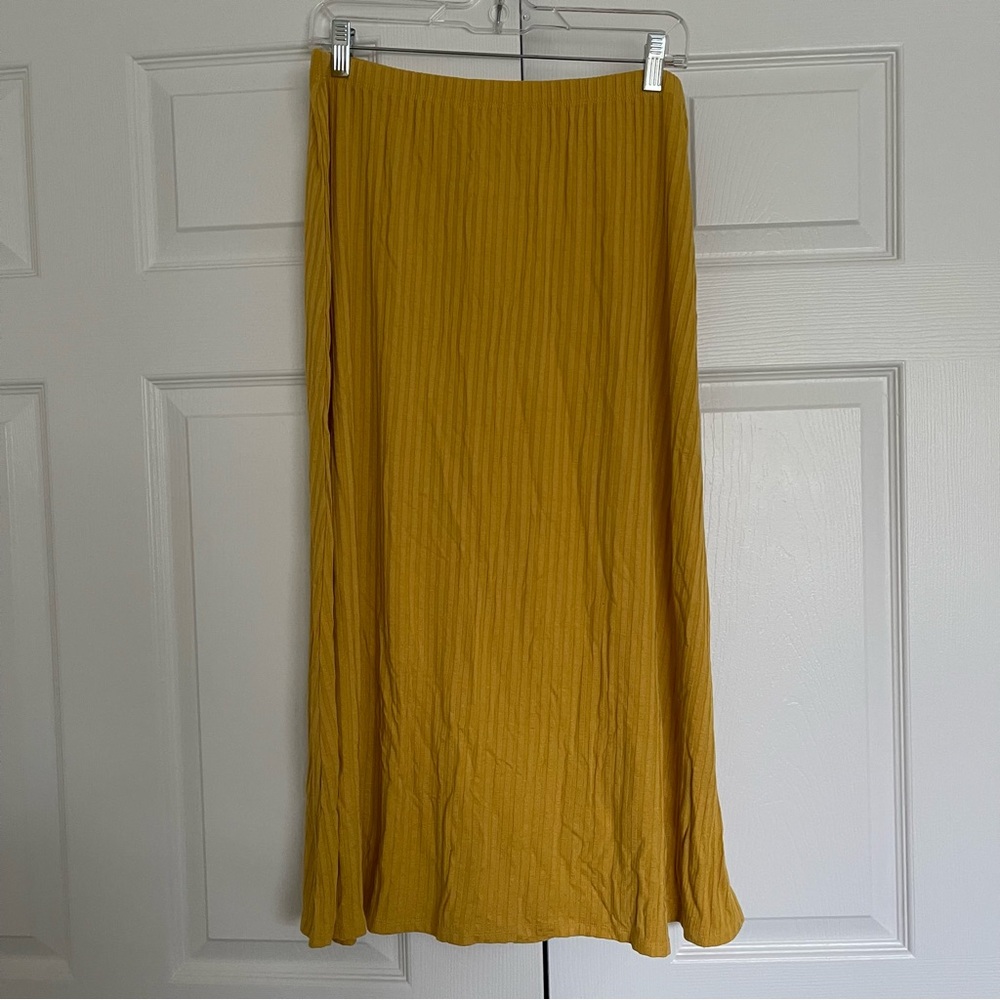 Ribbed Midi/Maxi Skirt